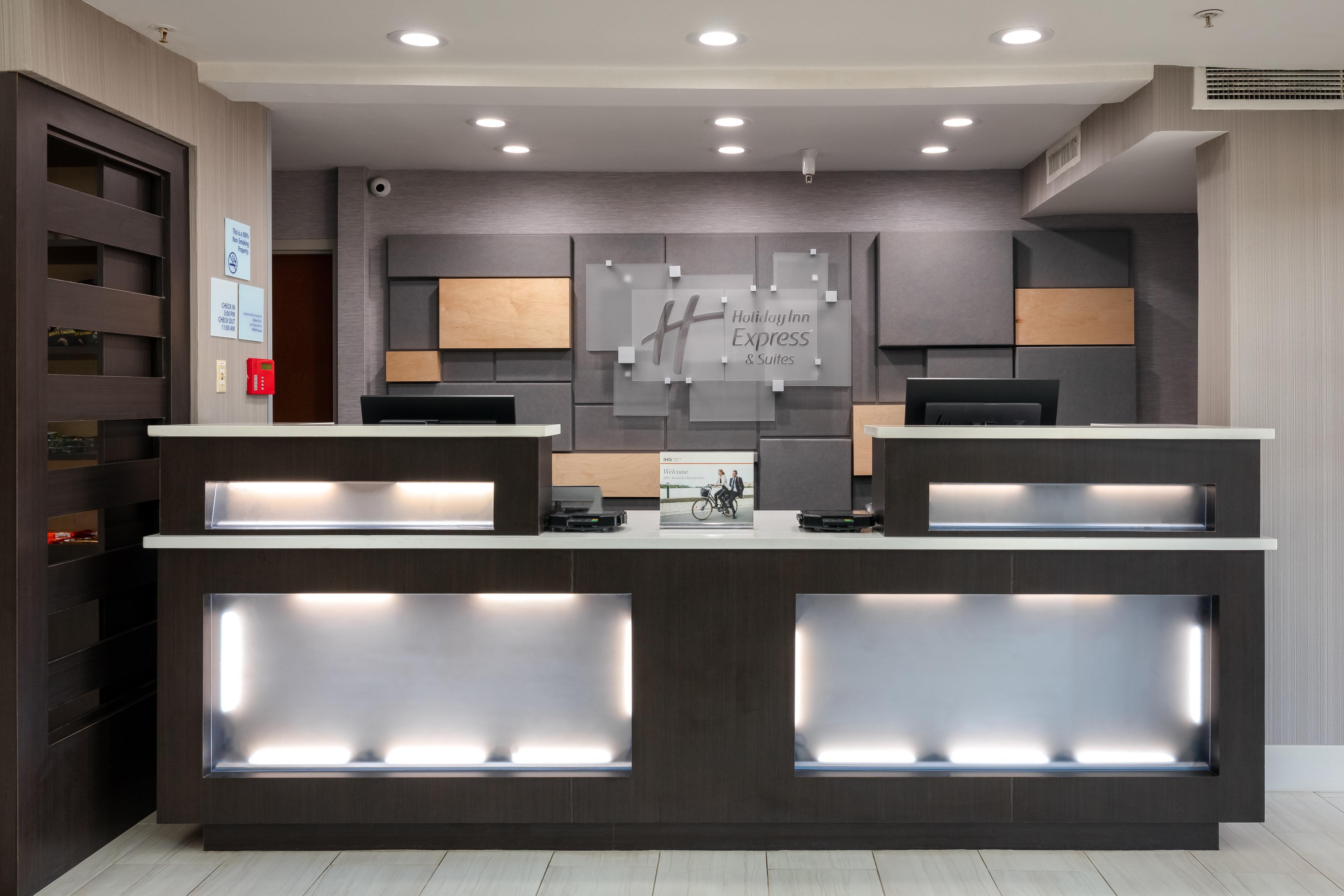 Holiday Inn Express & Suites Milton East I-10 By Ihg Exterior foto